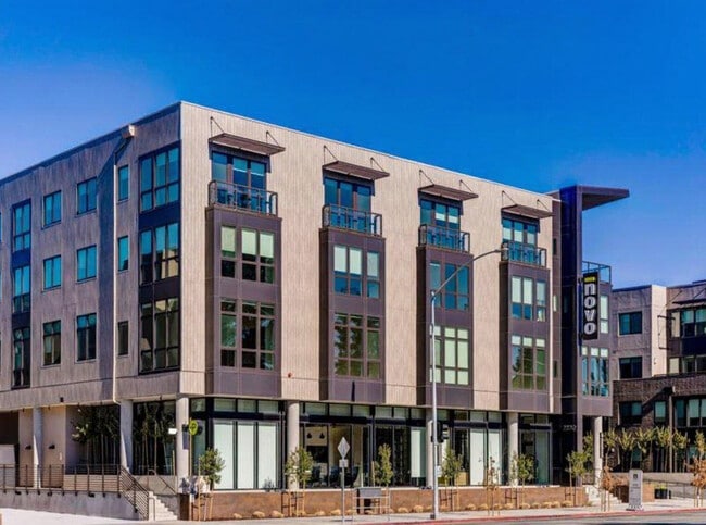 Photo - 2241 Latham St Unit ID1372031P