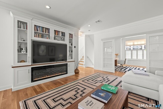 Photo - 35 Moorland Dr