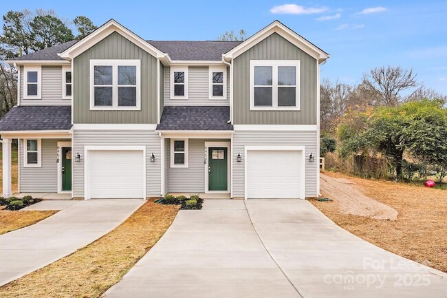 Building Photo - 645 Brookwood St