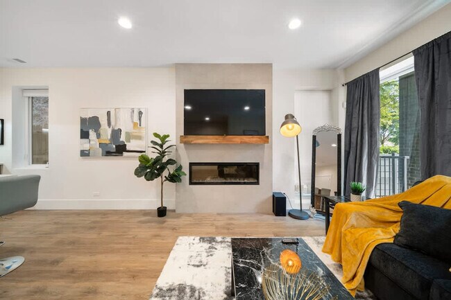 Photo - 2110 W Washington Blvd Unit ID1261733P