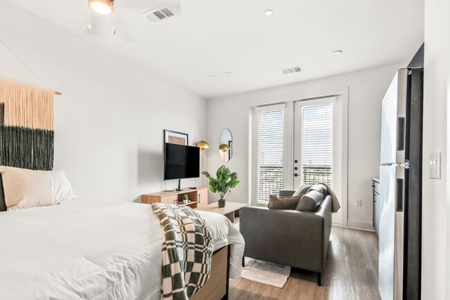 Photo - 701 Richmond Ave. Unit ID1335748P