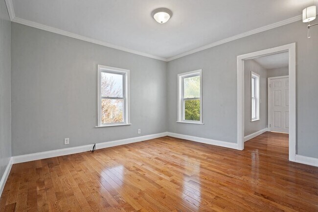 Photo - 79 Derby St Unit 2