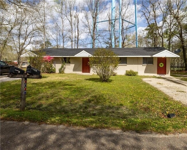 Building Photo - 39461 Spruce St Unit B