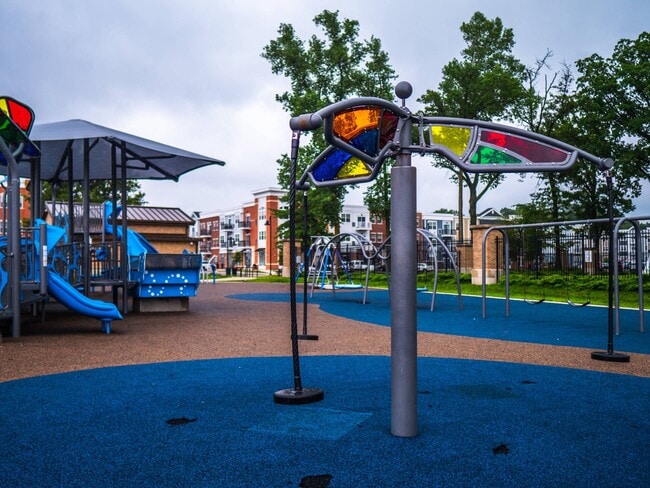 Photo - The Promenade at Founders Square