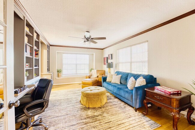 Photo - 1072 Valley View Dr Unit ID1363334P