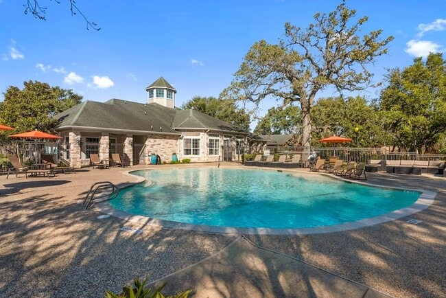 Photo - 3101 Vista Dr Unit B2