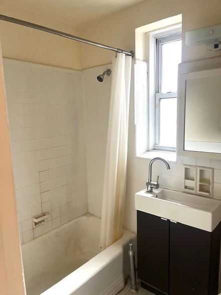 Photo - 415 Albemarle Rd Unit 1A