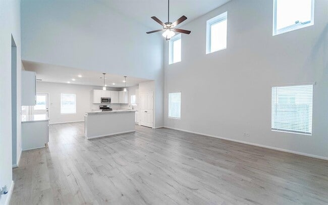 Photo - 101 Copper Lily Dr