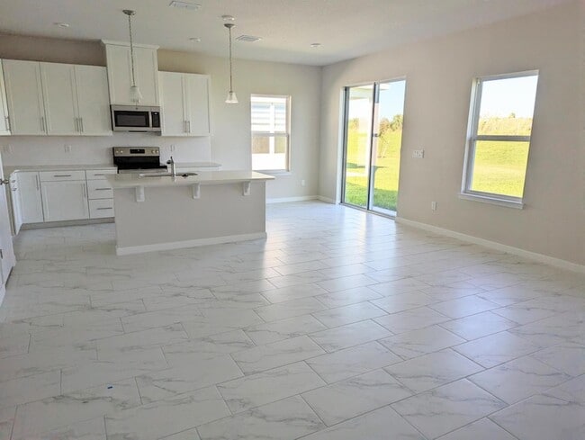 Photo - 10597 SW Vasari Way