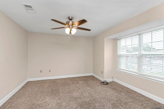 Photo - 1066 Manson Dr Unit Apt D