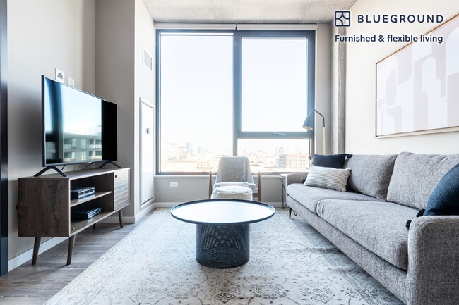 Building Photo - 939 W Washington Blvd Unit FL9-ID293