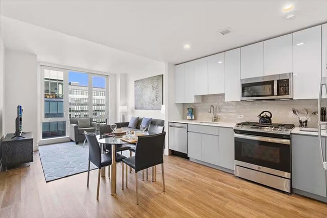 Photo - 57 Bank St Unit ID1040036P