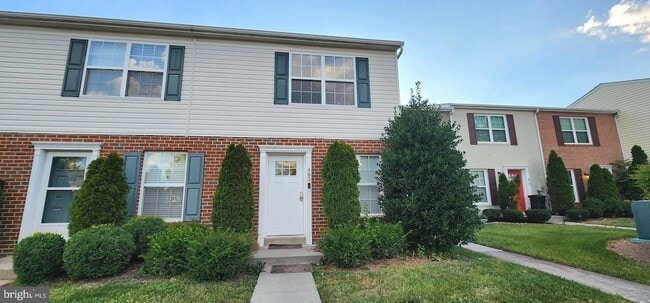 Building Photo - 483 Arwell Ct