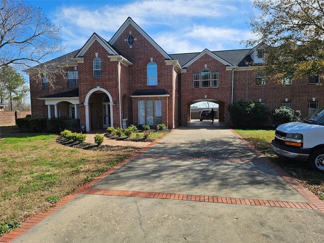 Photo - 1211 Lark Ln