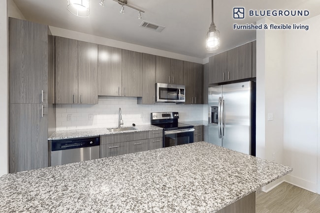 Photo - 820 Concorde Cir Unit SI FL3-ID9801A
