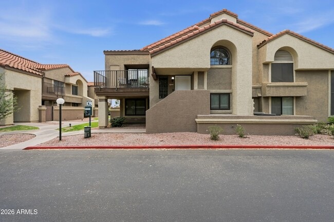Photo - 1905 E University Dr