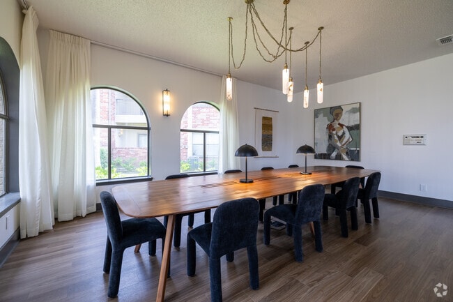 Clubhouse - Elle at the Medical Center