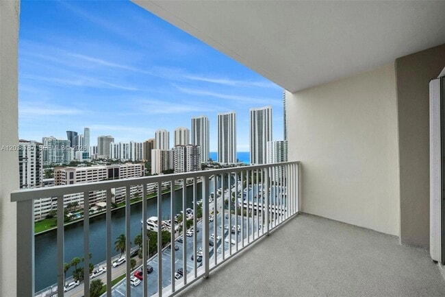 Photo - 300 Bayview Dr Unit 1711