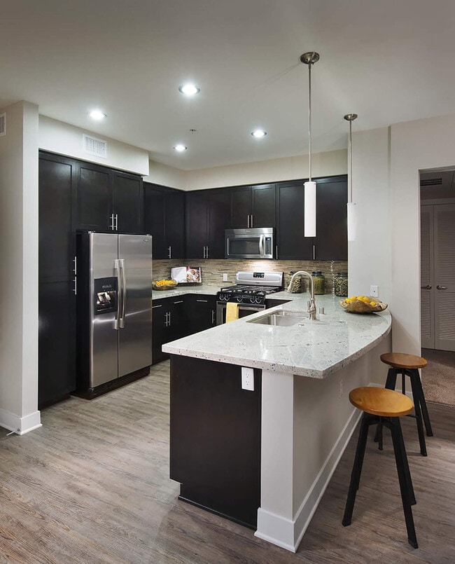 Building Photo - The Residences at Bella Terra