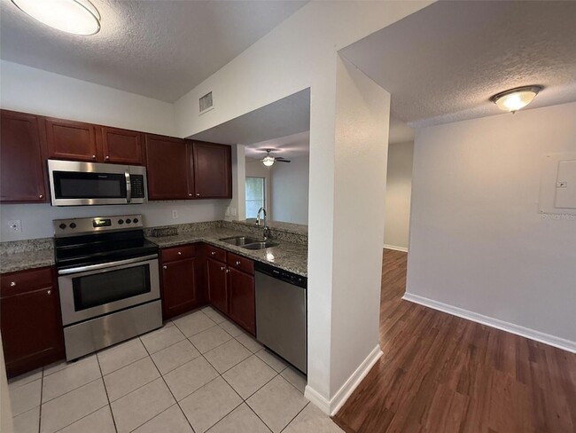 Photo - 6439 Cypressdale Dr Unit 102