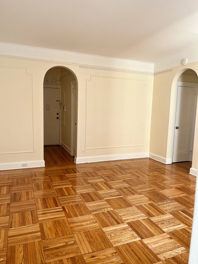 Photo - 222 Christie St