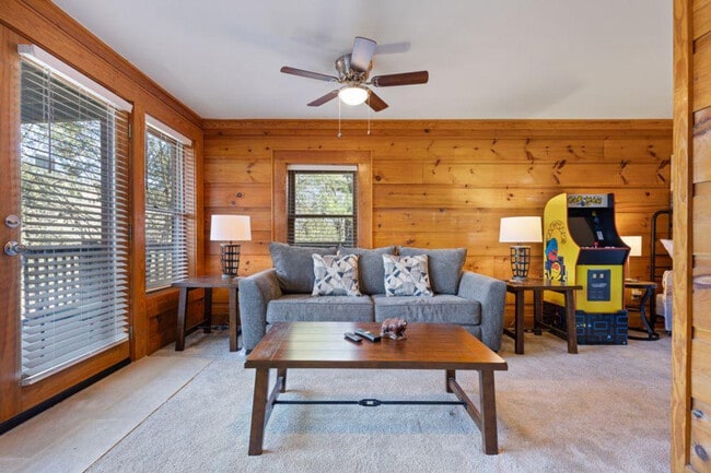 Photo - 741 Golf View Blvd Unit ID1266621P