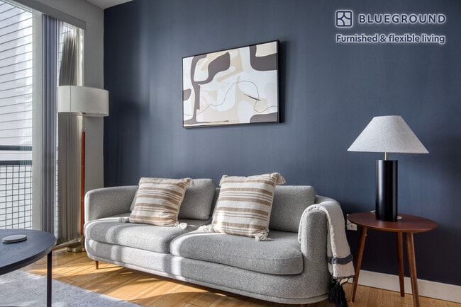 Building Photo - 320 D St Unit FL3-ID968