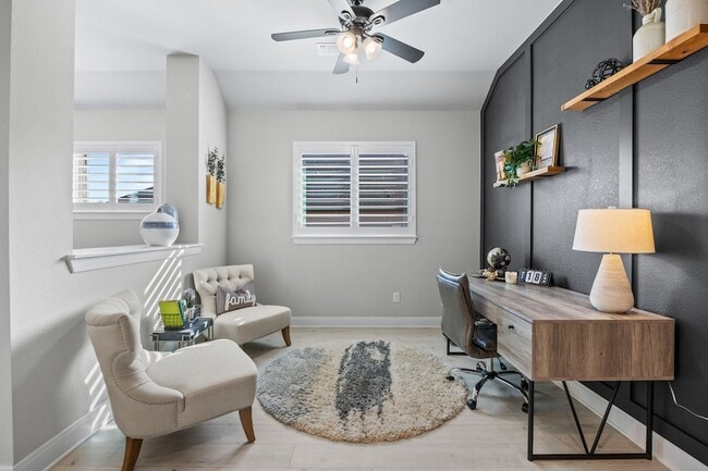 Photo - 2102 Clearwater Way