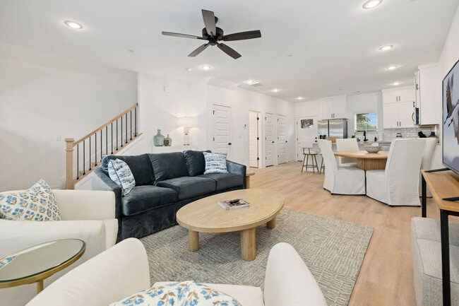 Photo - 1935 S Garland Ave Unit ID1338736P