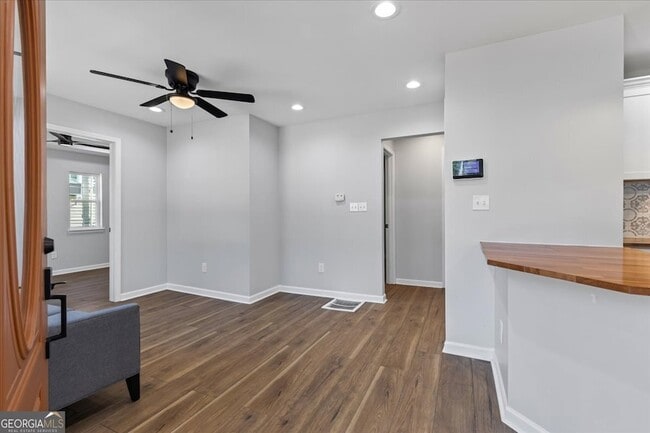 Photo - 187 Joe Louis Dr NW