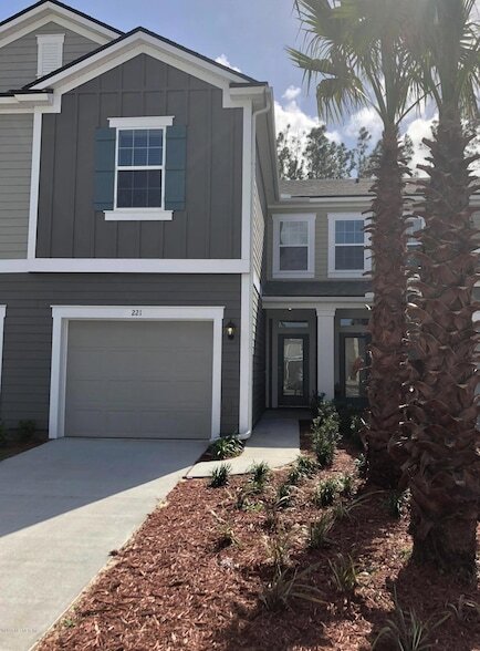 Photo - 221 Servia Dr