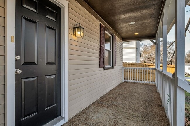 Photo - 515 Hemstead St