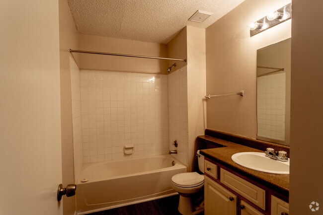 3BR,2BA, 1200 sqft - Anthos at Belmont