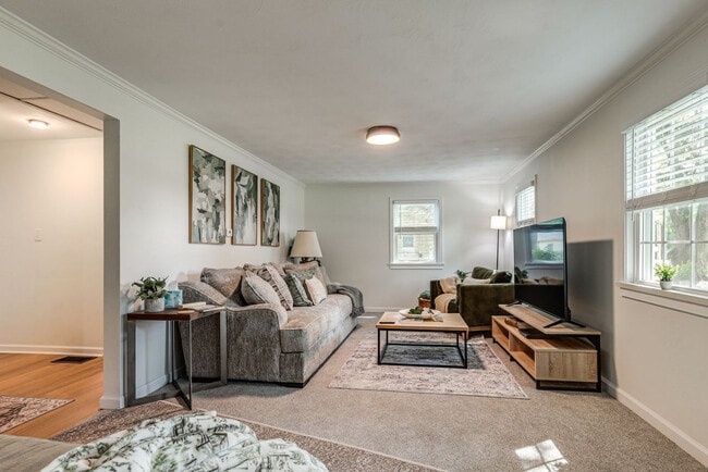 Building Photo - 1532 Hanes Rd Unit SI ID1609157P
