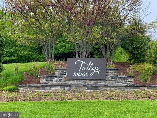 Photo - 5763 Hawk Ridge Rd