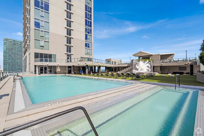 Pool - Alea Miami