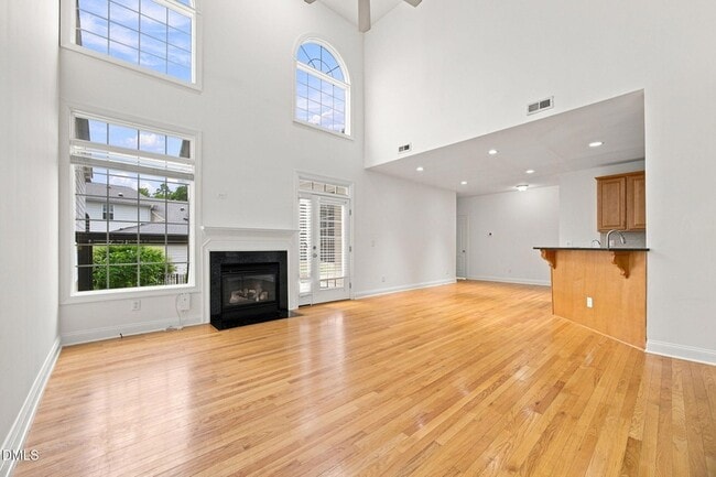 Photo - 401 Waverly Hills Dr