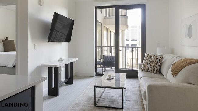 Photo - 1007 S Mint St Unit 713