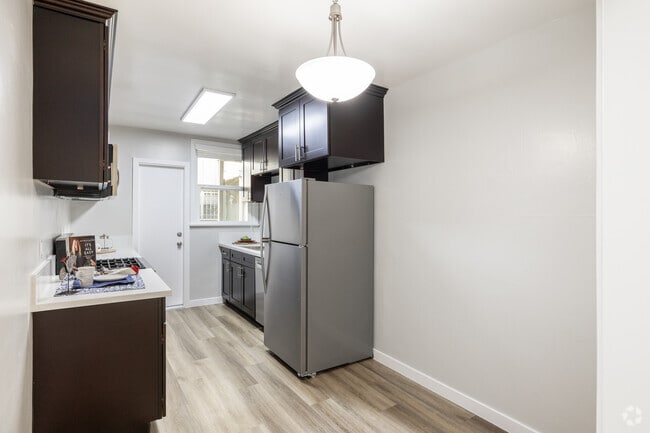 1BR, 1 BA - 350SF - Dining Area & kitchen - Leimert Park