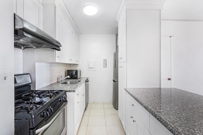 Photo - 10 Huron Ave Unit 15M