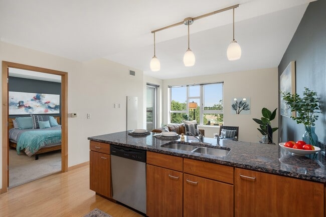 Building Photo - Verge