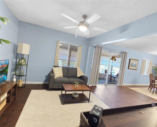 Photo - 553 Fairways Cir Unit B