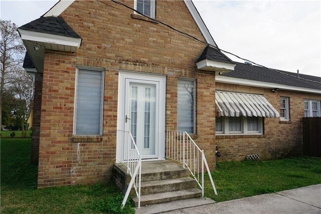 Photo - 177 W 5th St