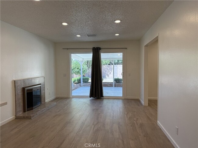 Photo - 45303 Lorimer Ave