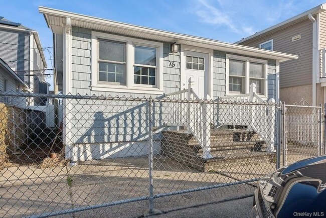 Building Photo - 76 Vermont St