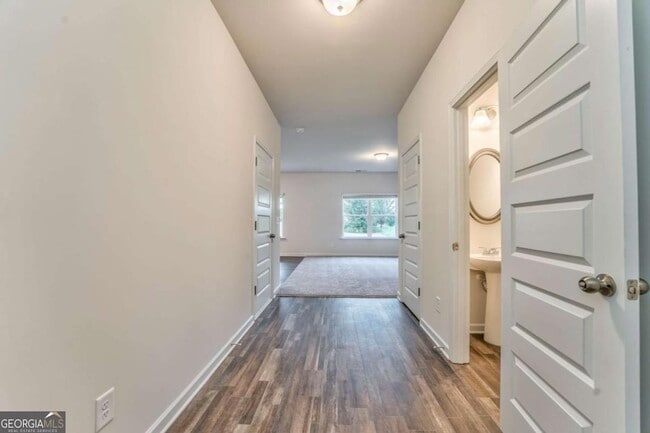 Photo - 8 Majestic Oaks Way NE