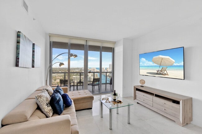 Building Photo - 2602 E Hallandale Beach Blvd Unit SI ID1227437P
