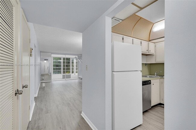 Photo - 5320 NW 11th St Unit 205