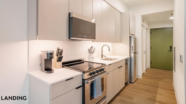 Photo - 1529 N Fremont St Unit 217