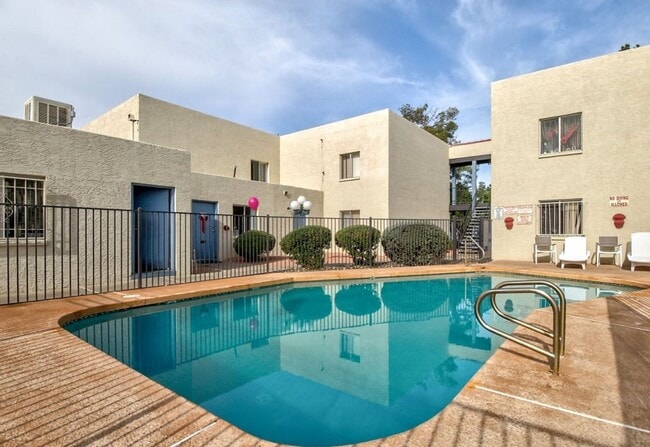 Photo - Carole Arms Apartments